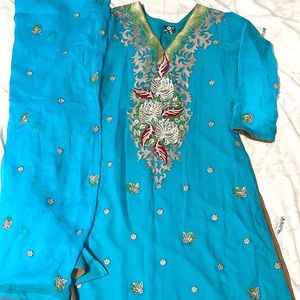 Pakistani/Indian 2 piece embroidered chiffon shirt dupatta